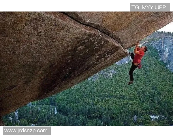 攀岩之路：杨娜如何在挑战中找到自我与激情